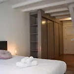 New Cosy Apartment In 9 Streets