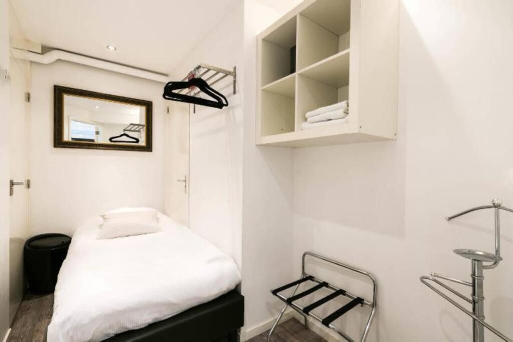 Căn hộ Lovely 4 Bedroom Luxury Apartment *