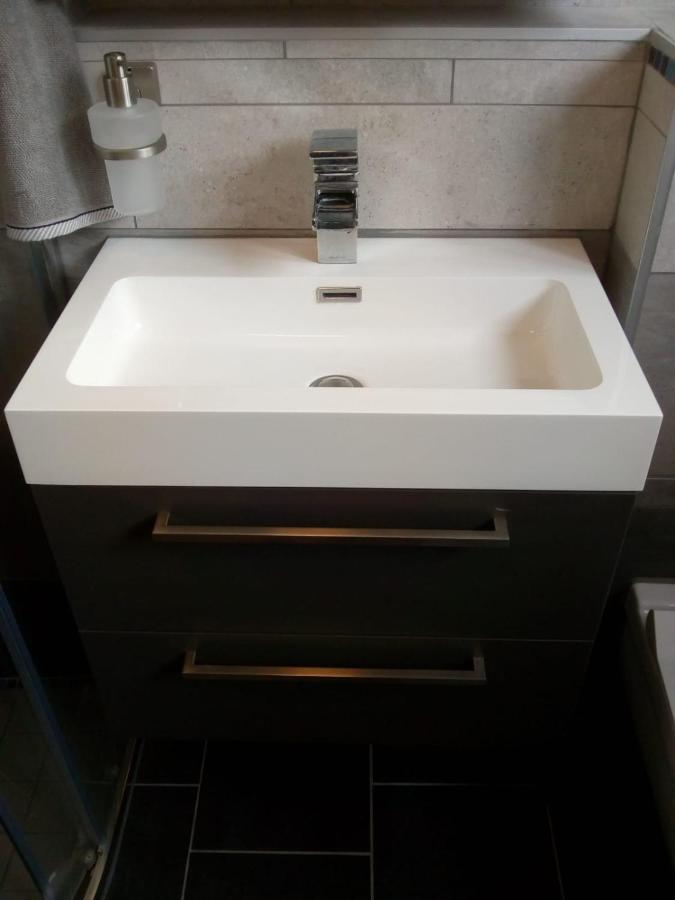 Homestay Aldo, Not For Parties, Not A Hotel, With Shared Bathroom, No Kitchen Amsterdam