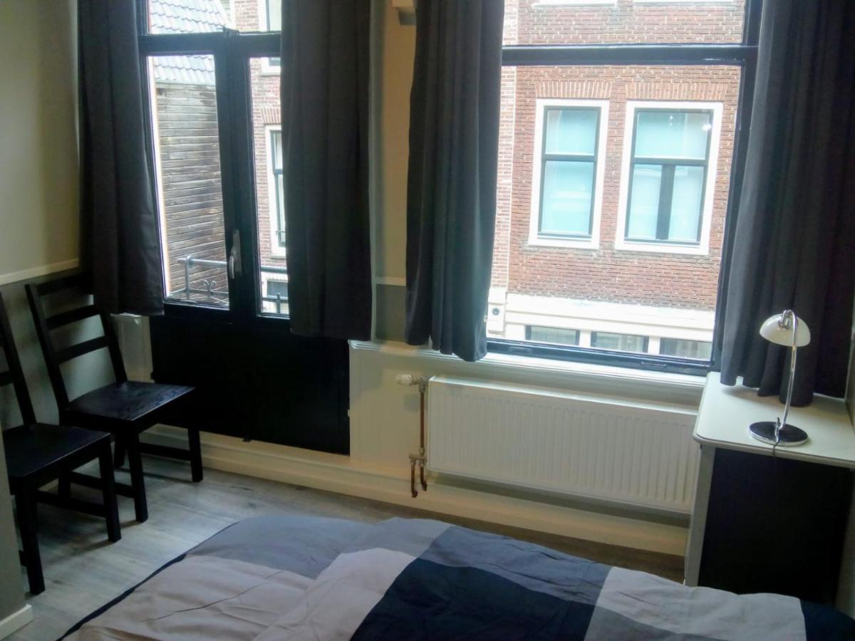 Aldo, Not For Parties, Not A Hotel, With Shared Bathroom, No Kitchen Homestay