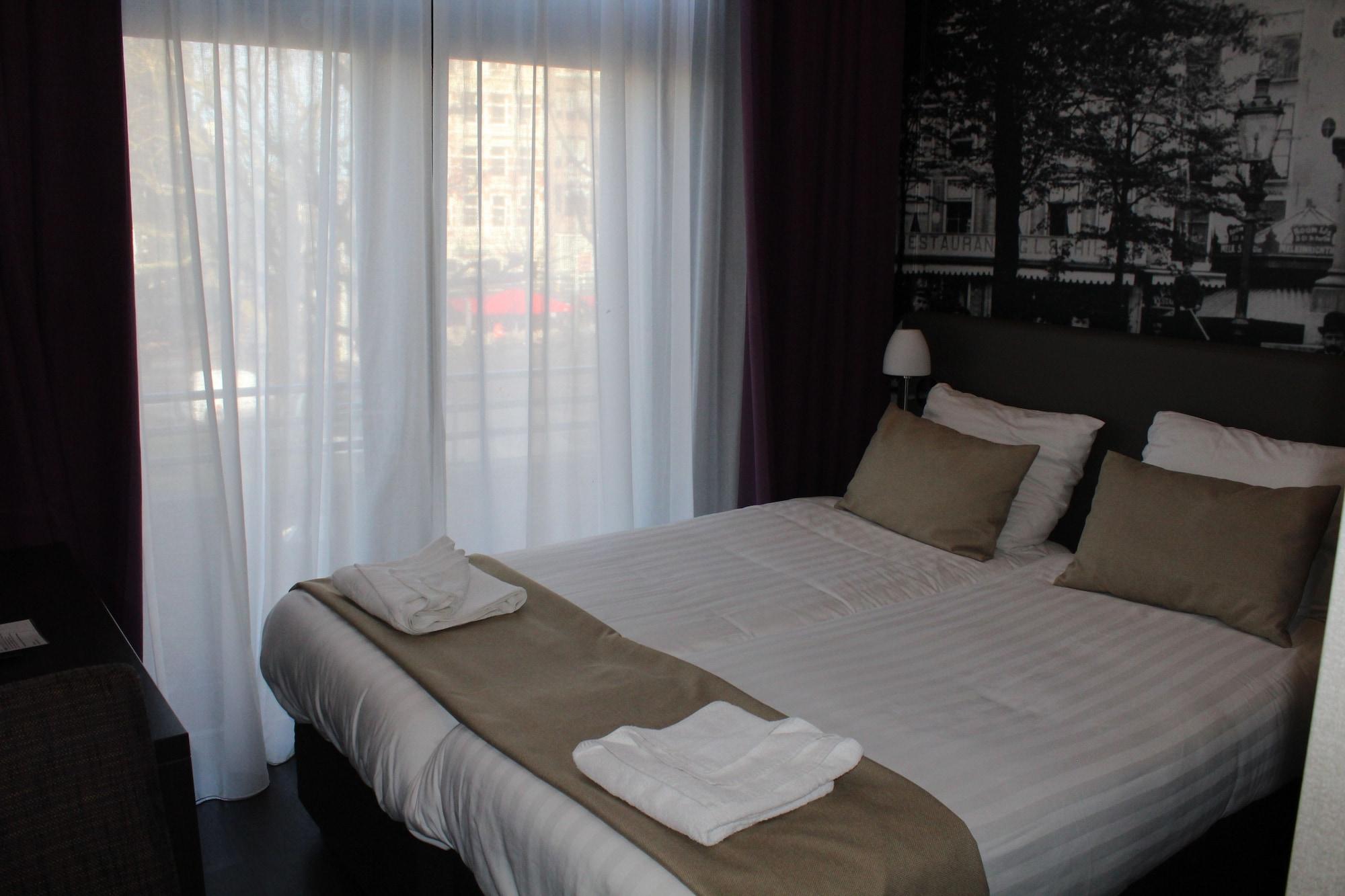 Royal Khách sạn 4*