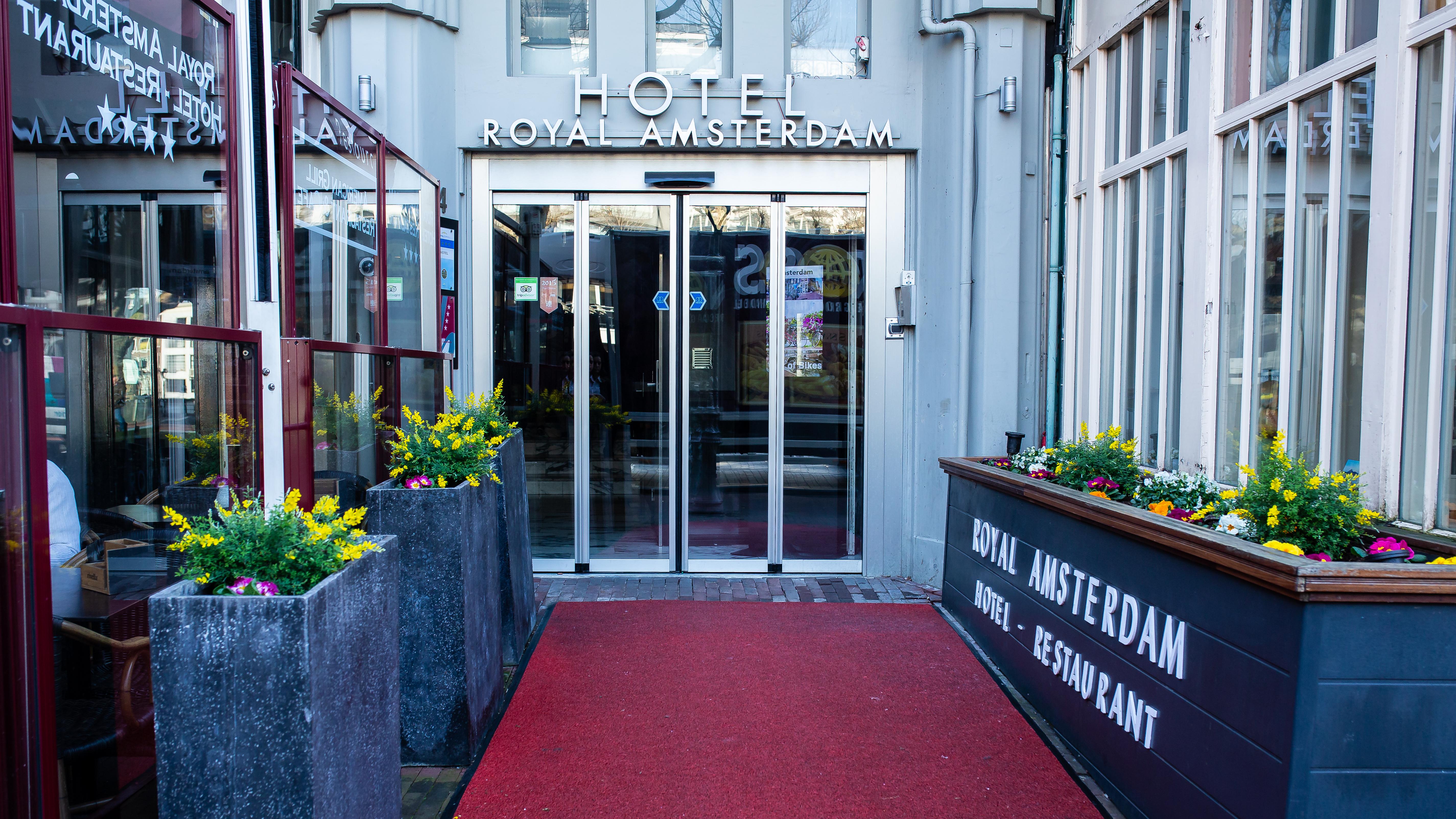 Royal Khách sạn 4*