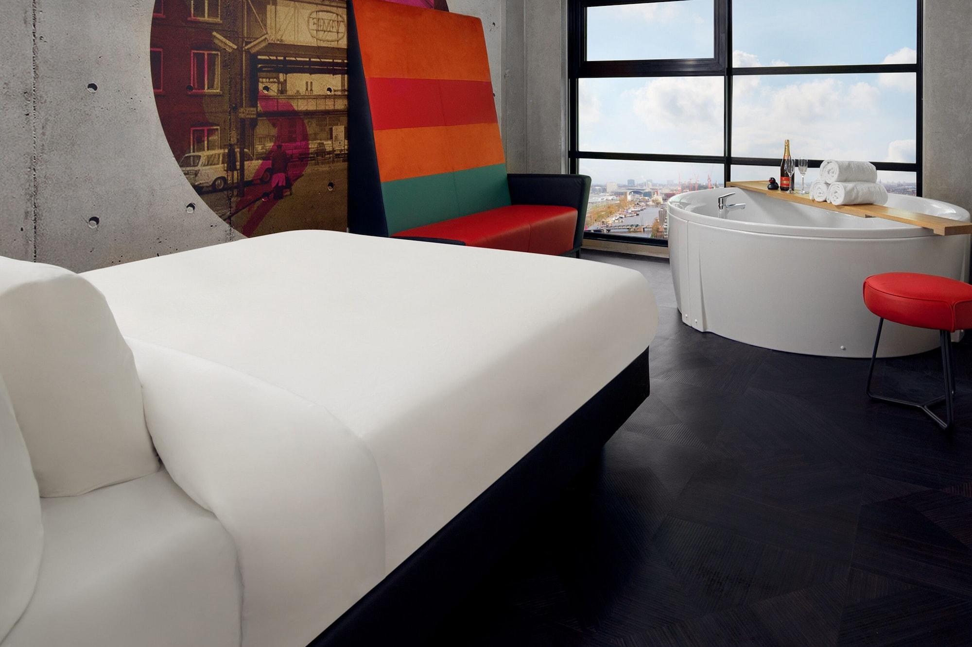 Inntel Landmark Khách sạn 4*