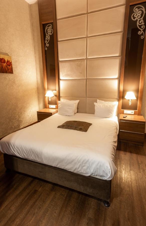 Hotel Grand Downtown