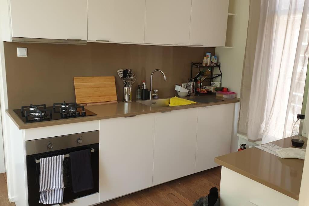 - Bright, Canal-side, Central, Renovated 1br * Amesterdão
