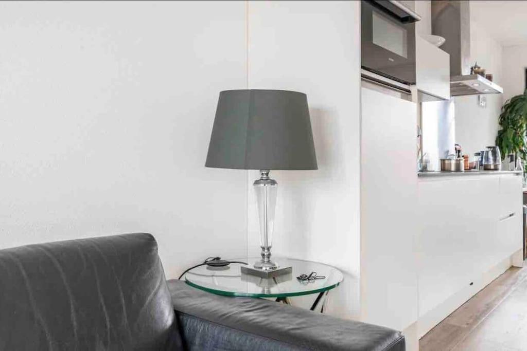 Large And Spacious 4-bedroom With Roofterras Apartamento Amesterdão