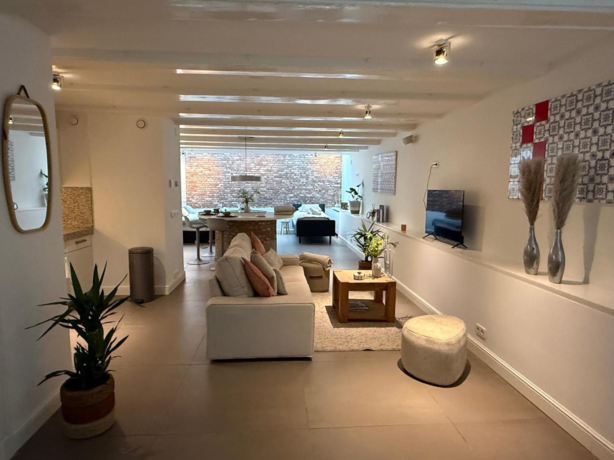 Apartamento Elegant Canal-side In Heart Of