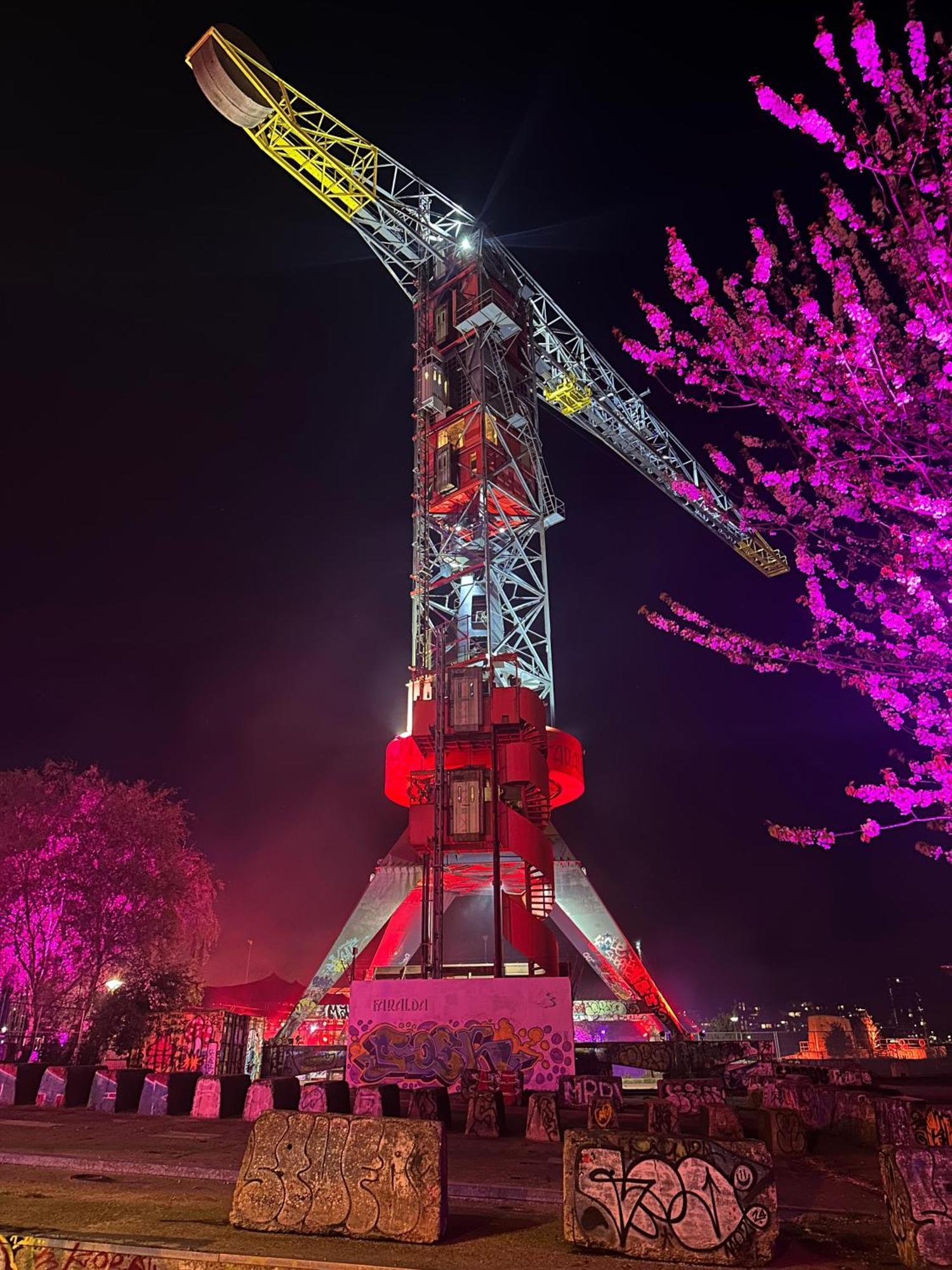 Crane Faralda Khách sạn