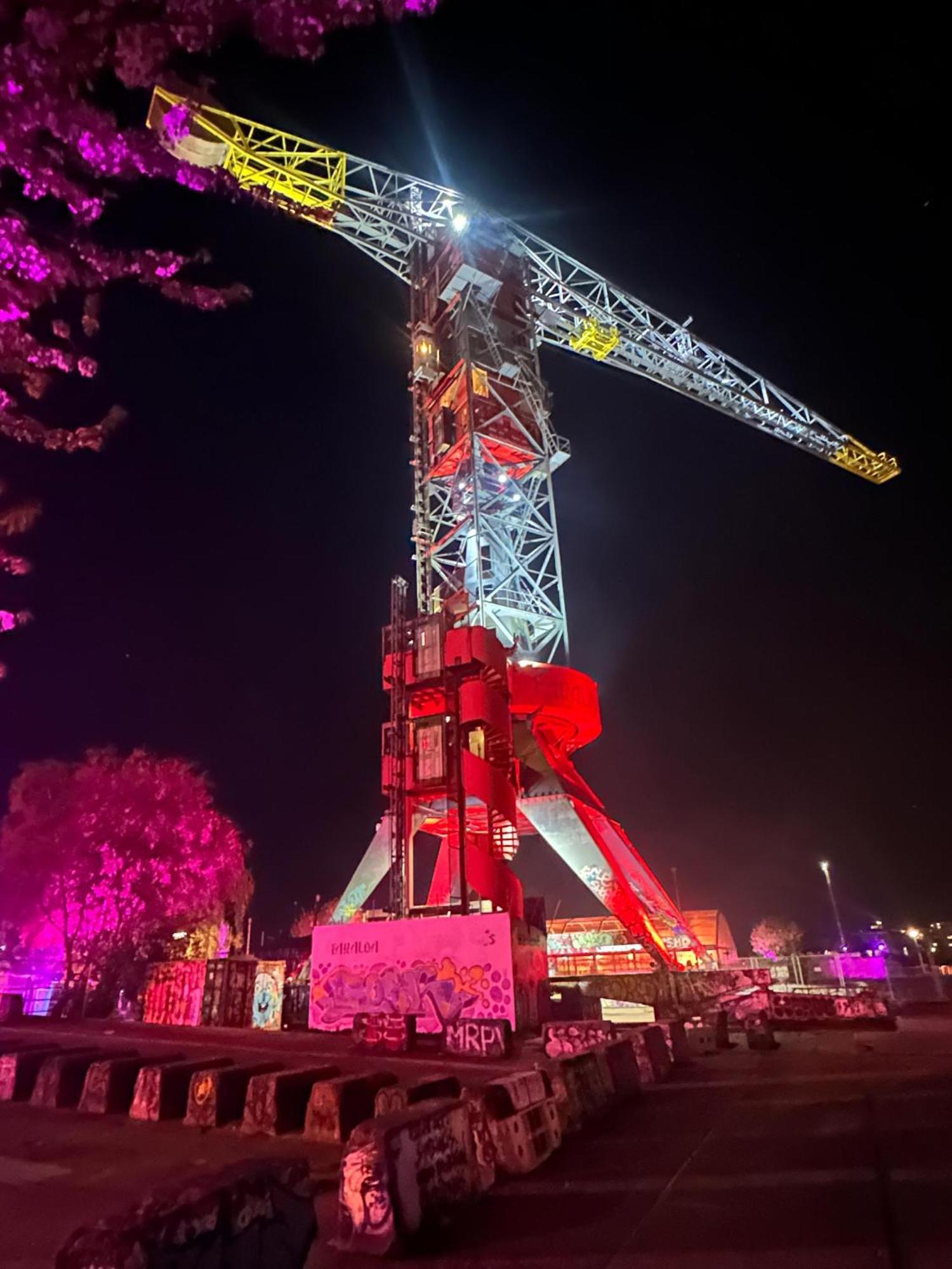 Crane Faralda Khách sạn 5*