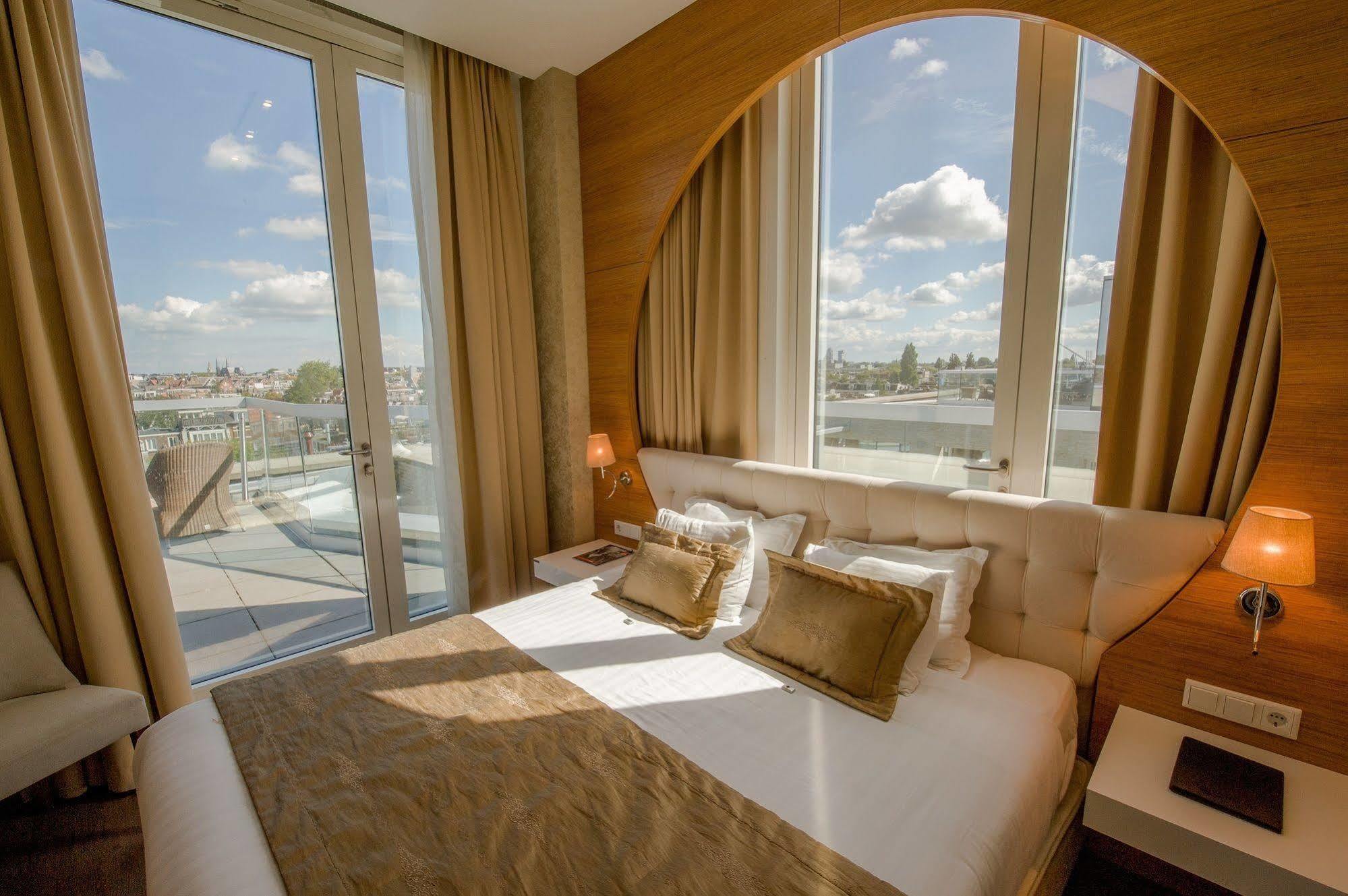 Hotel Grand Downtown 4*
