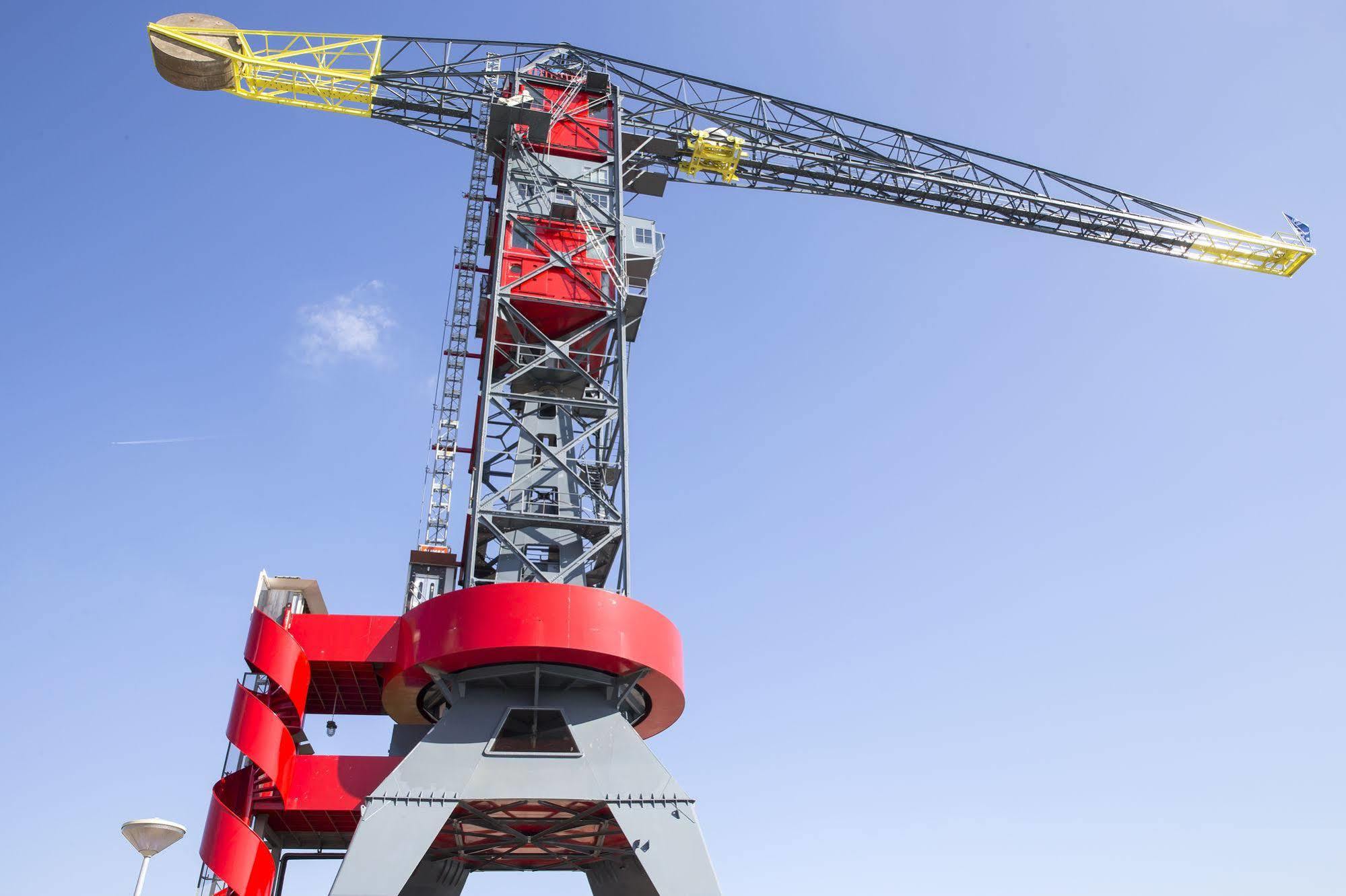 Khách sạn Crane Faralda 5*