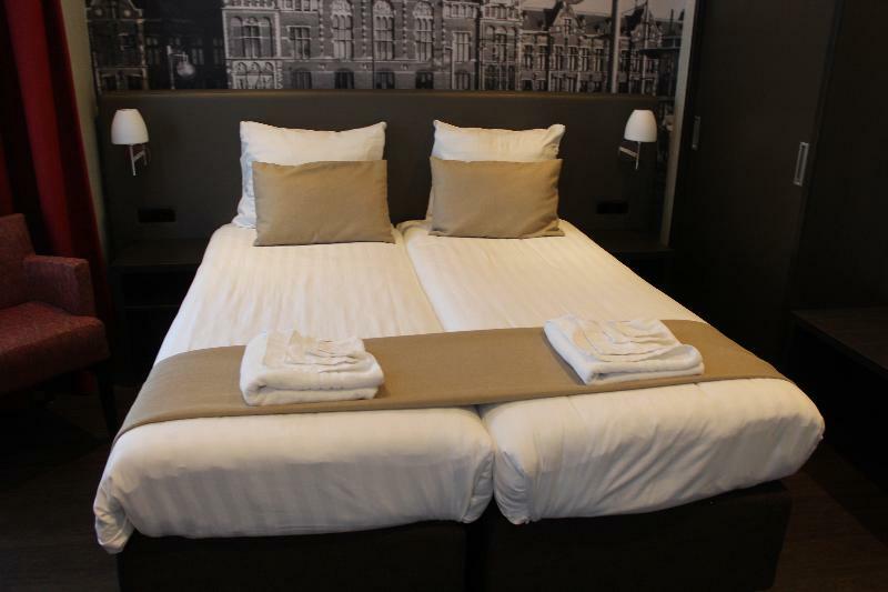 Khách sạn Royal 4*