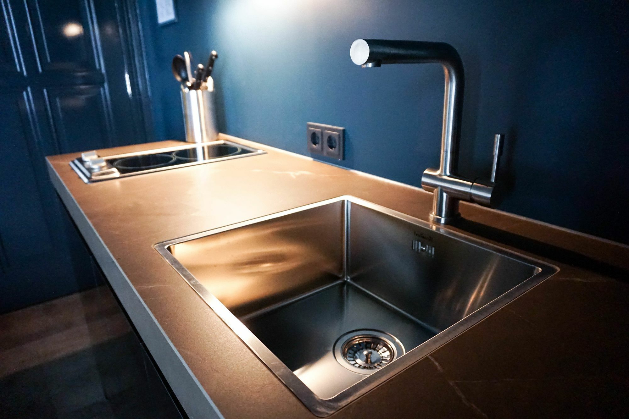 De Jonker Urban & Khách sạn 4*