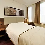 Best Western Dam Square Inn