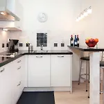B&B Canaliscious