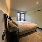 Amigo Hotel