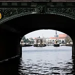 Sweets - Amstelschutsluis