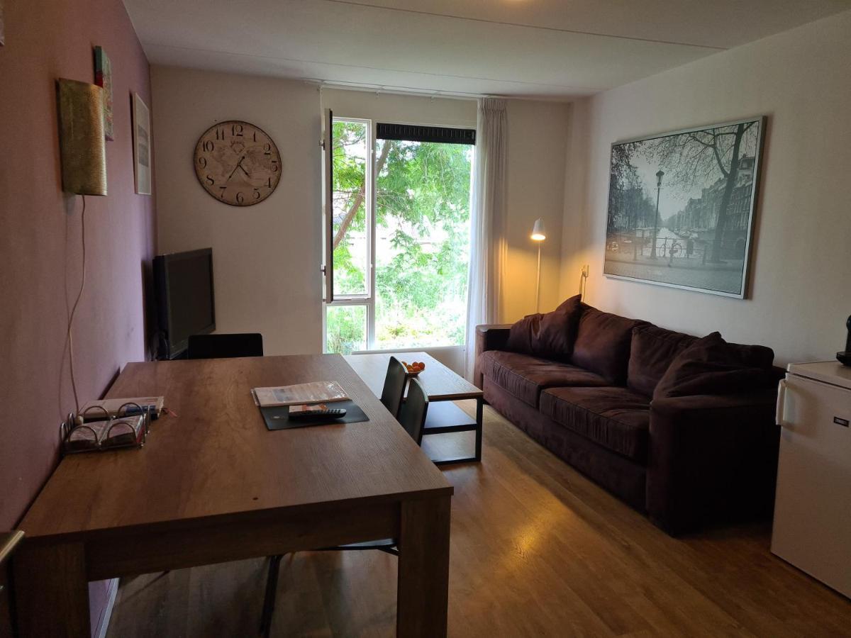 Johan's B&b, Dakterras & Goedkoop Parkeren - Sinds 2014 * Amsterdam