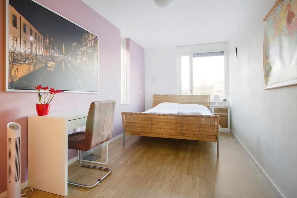 Johan's B&b, Dakterras & Goedkoop Parkeren - Sinds 2014