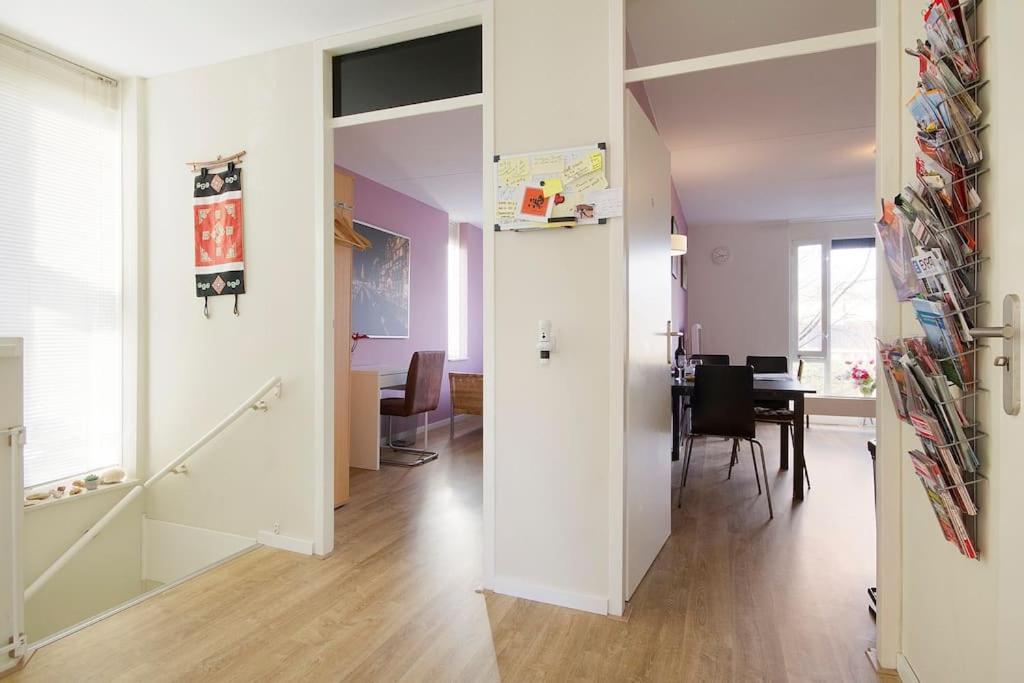 Johan's B&b, Dakterras & Goedkoop Parkeren - Sinds 2014 Homestay Amsterdam