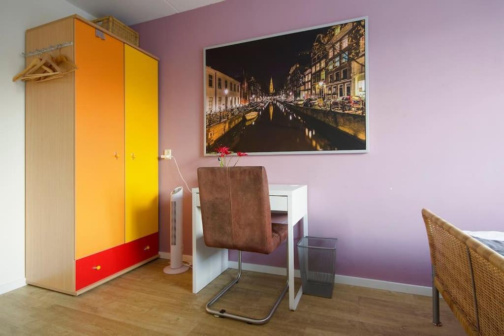 Johan's B&b, Dakterras & Goedkoop Parkeren - Sinds 2014 Homestay