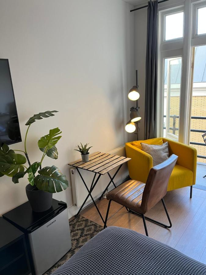 Modern Hideout Ace Location Acomodação com café da manhã  *