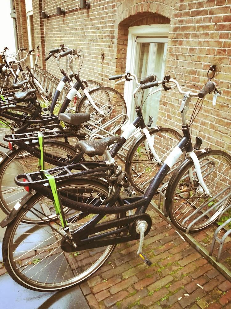 Iron Horse Leidse Square