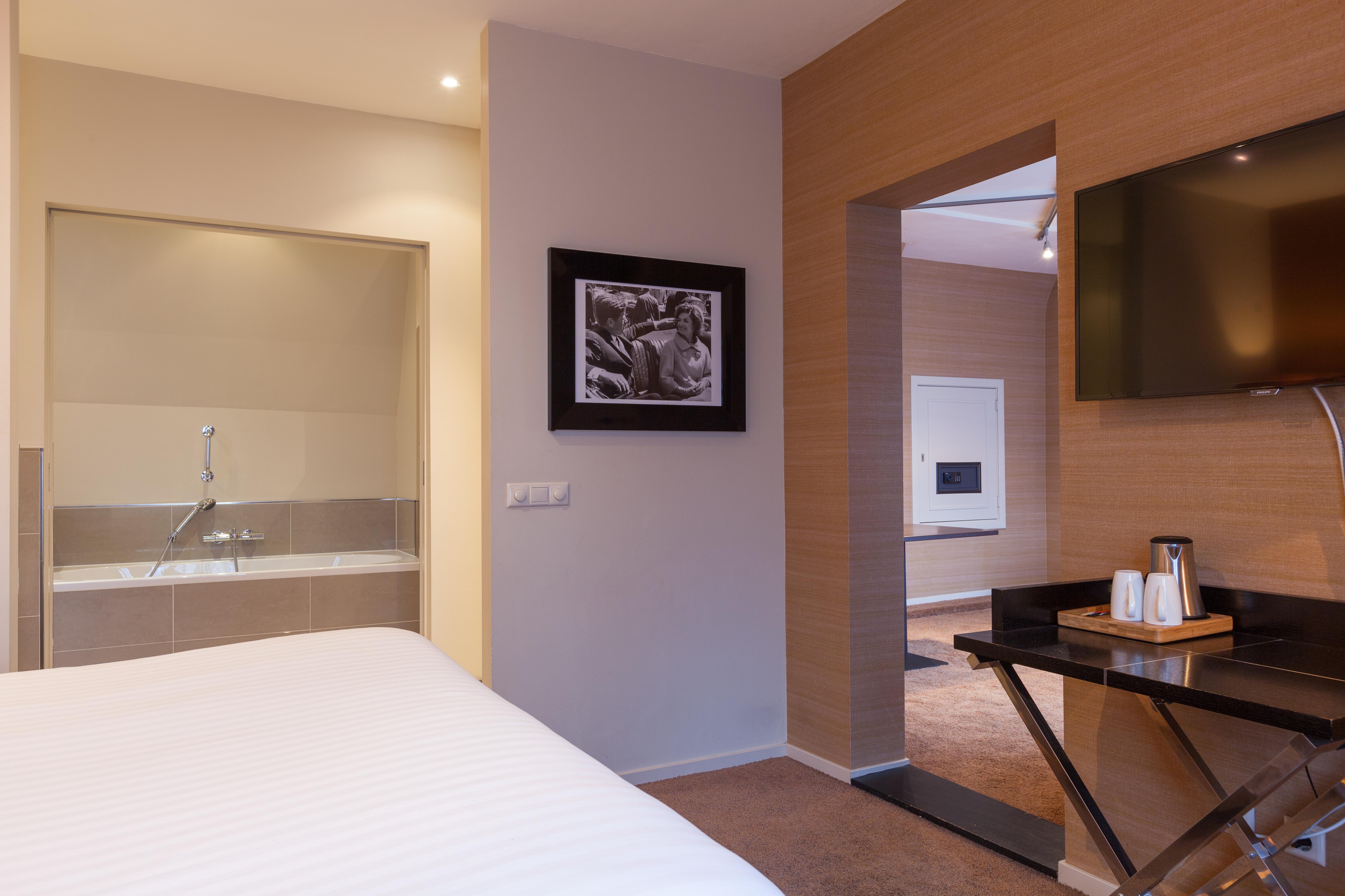 The Delphi - Townhouse Khách sạn 4*