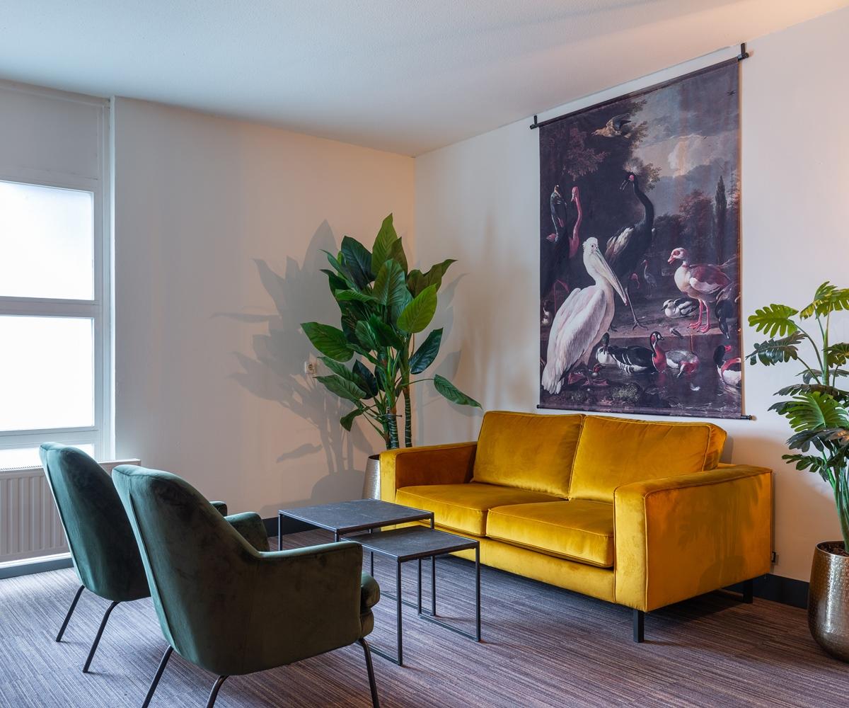 Khách sạn New West 3*