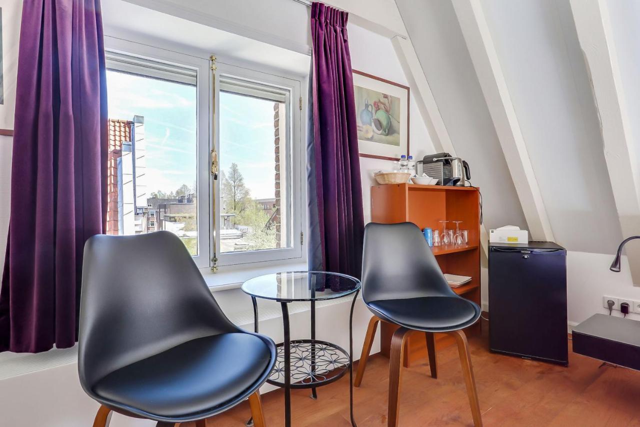 City-centre, Canal-house, Luxurious , Stylish Bedroom, Ensuite Bathroom Guest house Amsterdam