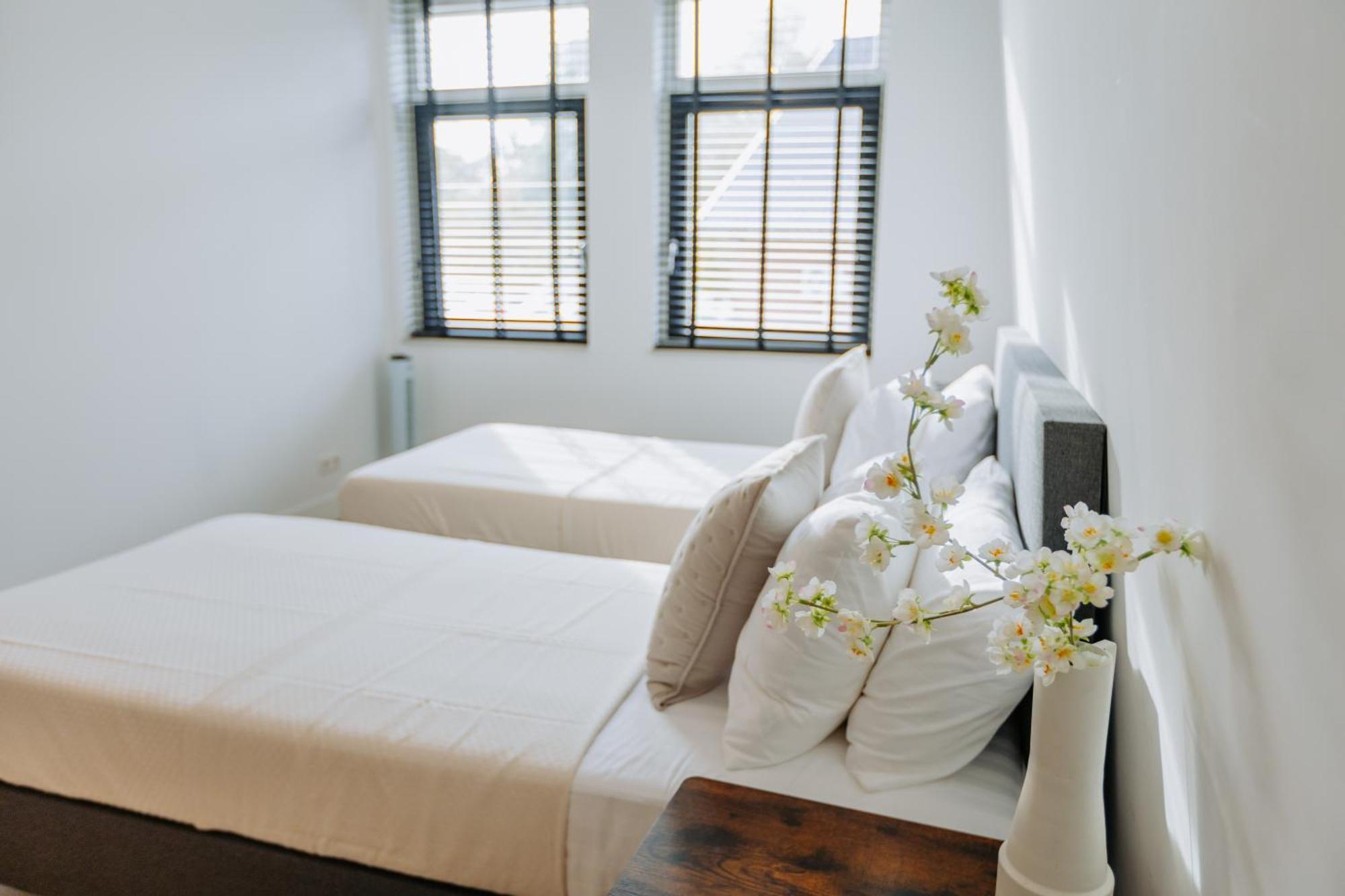Dutch Design With 6 Luxurious Bedrooms * Amesterdão