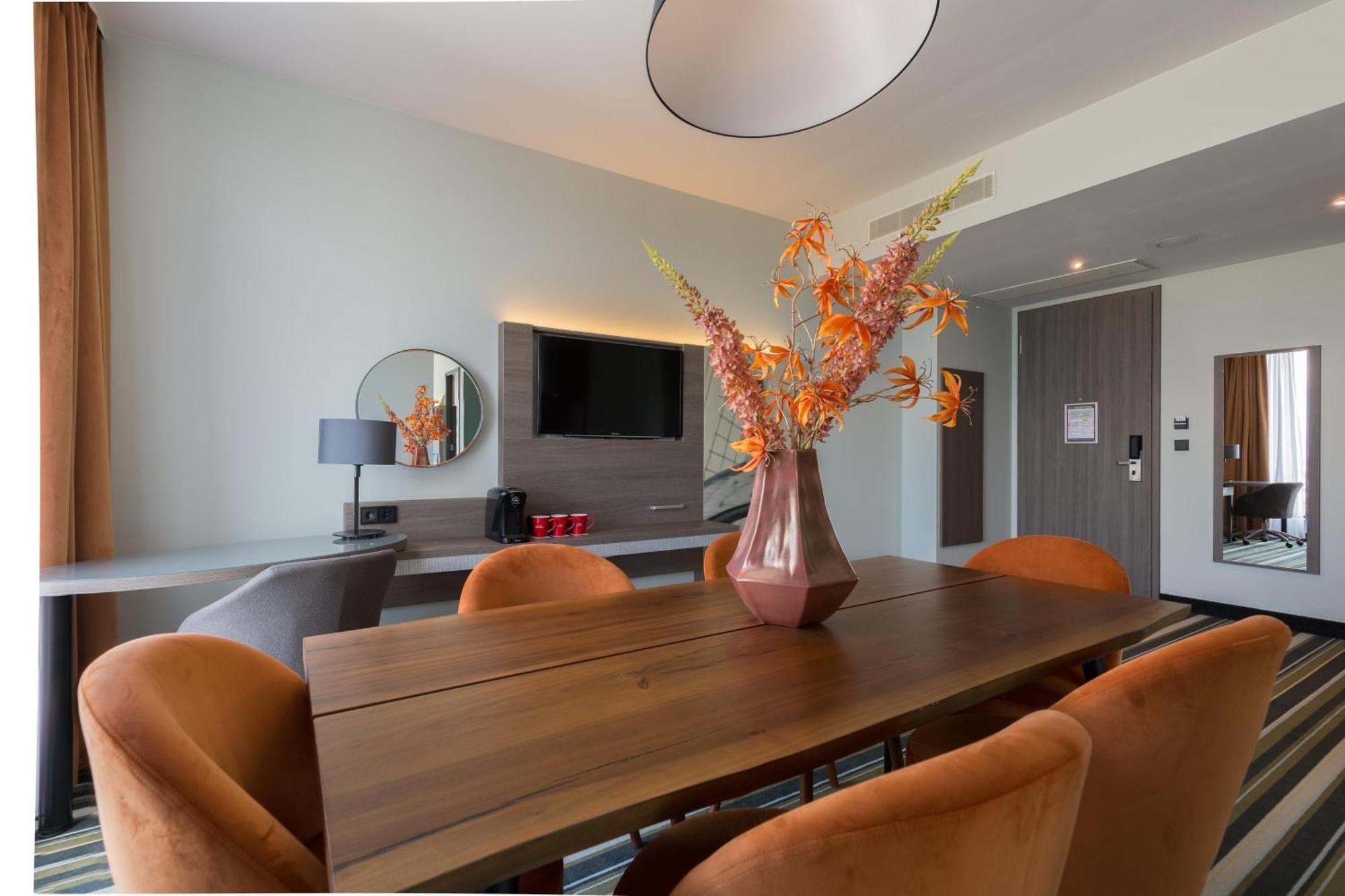 Leonardo Royal Khách sạn 4*