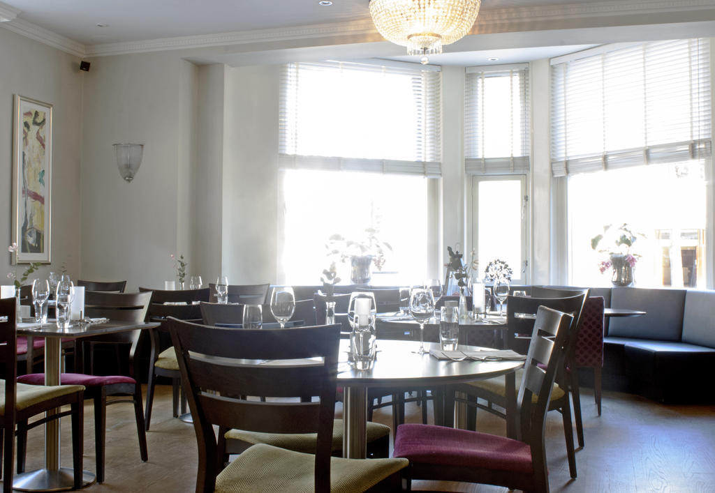 Khách sạn The Alfred 3*