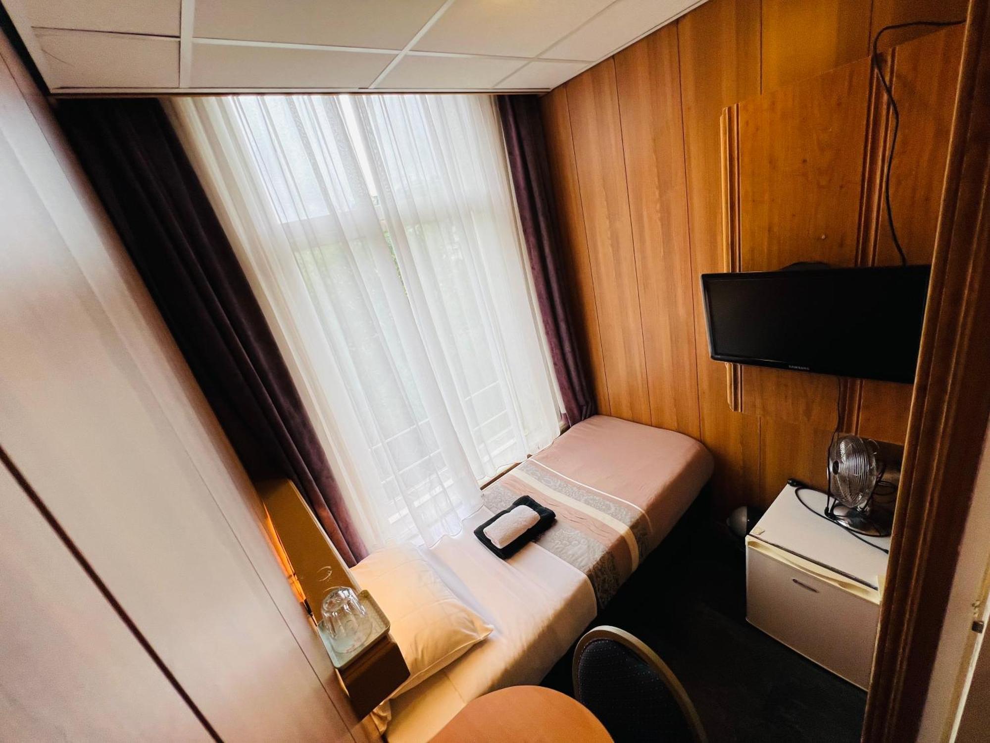 Khách sạn Sharm Amsterdam