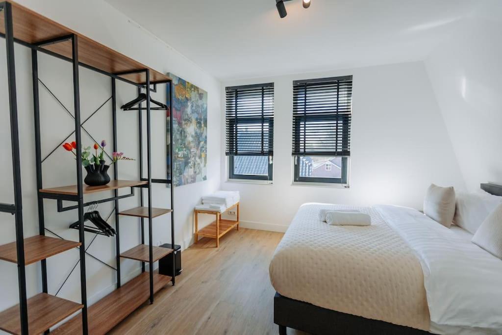 Brand New Bright & Luxurious In Amsterdam! Biệt thự *