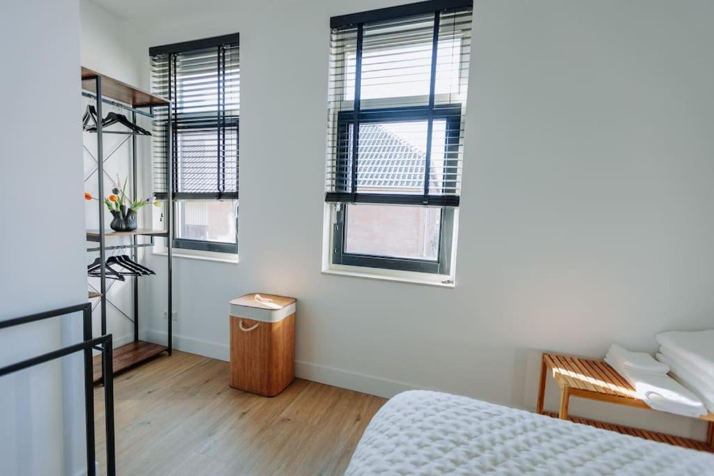 Brand New Bright & Luxurious In Amsterdam! Biệt thự *
