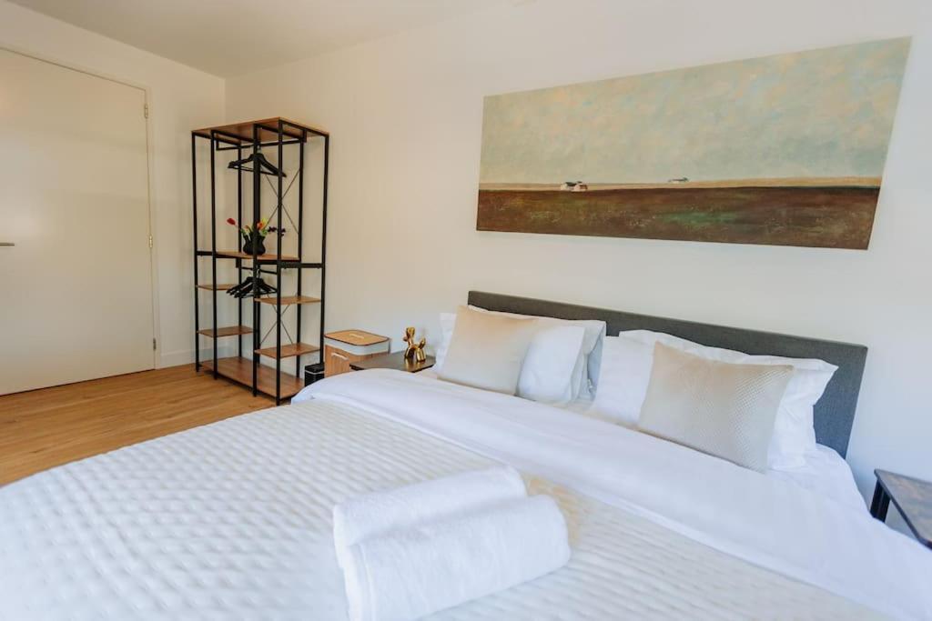 Brand New Bright & Luxurious In Amsterdam! Biệt thự *