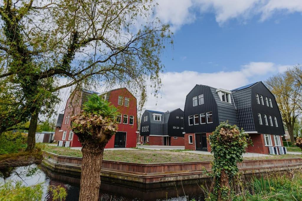 Biệt thự Brand New Bright & Luxurious In Amsterdam! *