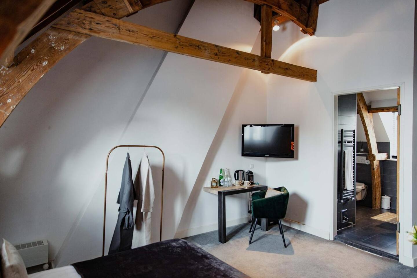 Kerkstraat Couette-café 2*