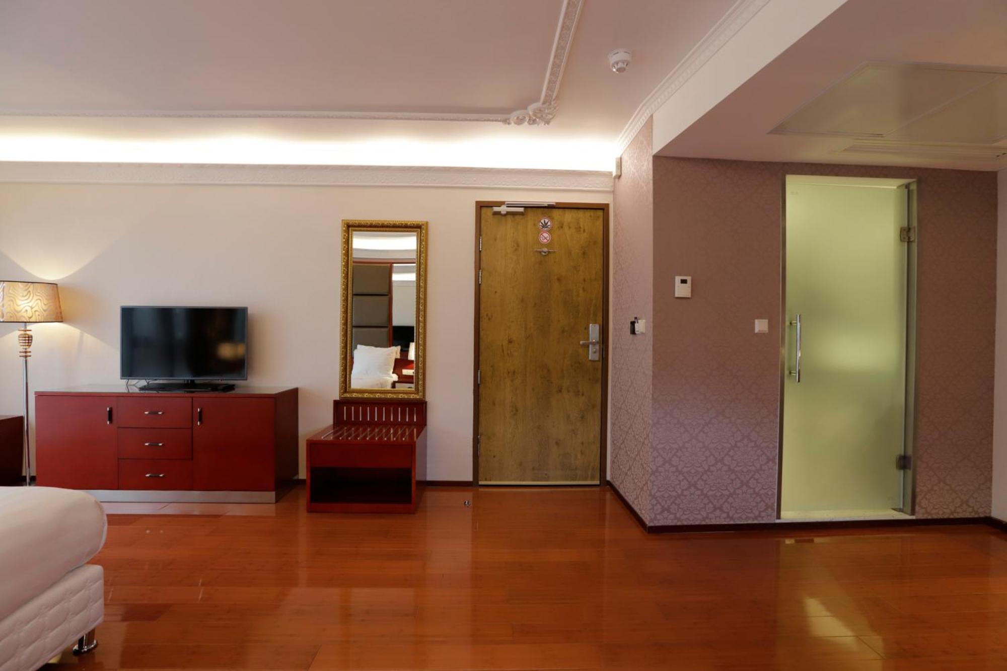 Chasse Hotel