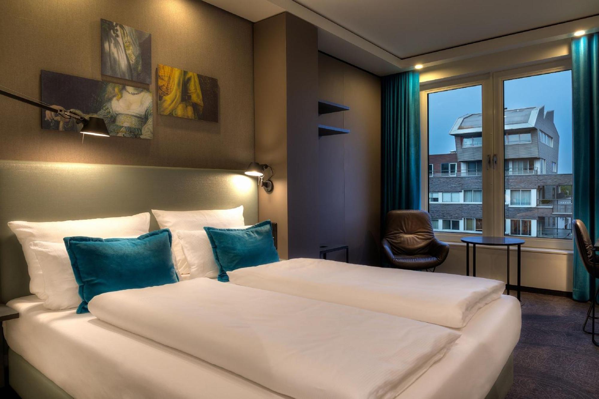 One Amsterdam-waterlooplein 3* Amsterdam