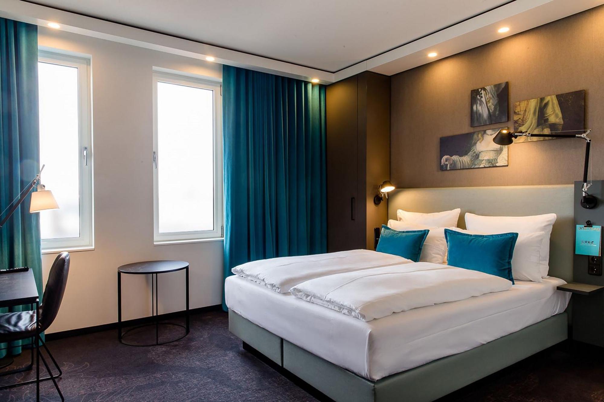 One Amsterdam-waterlooplein Hotel 3*