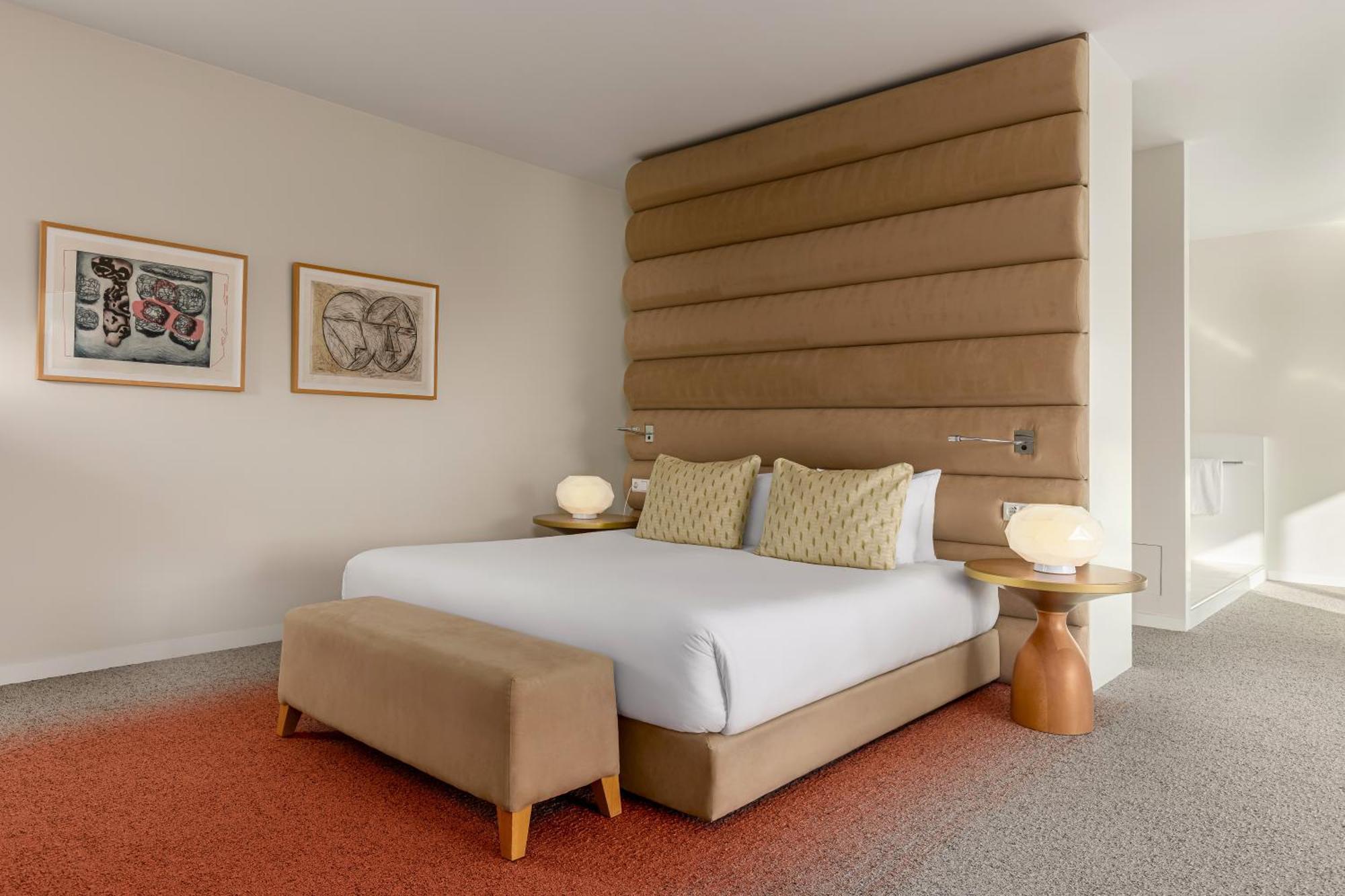 Mate Aitana Hotel