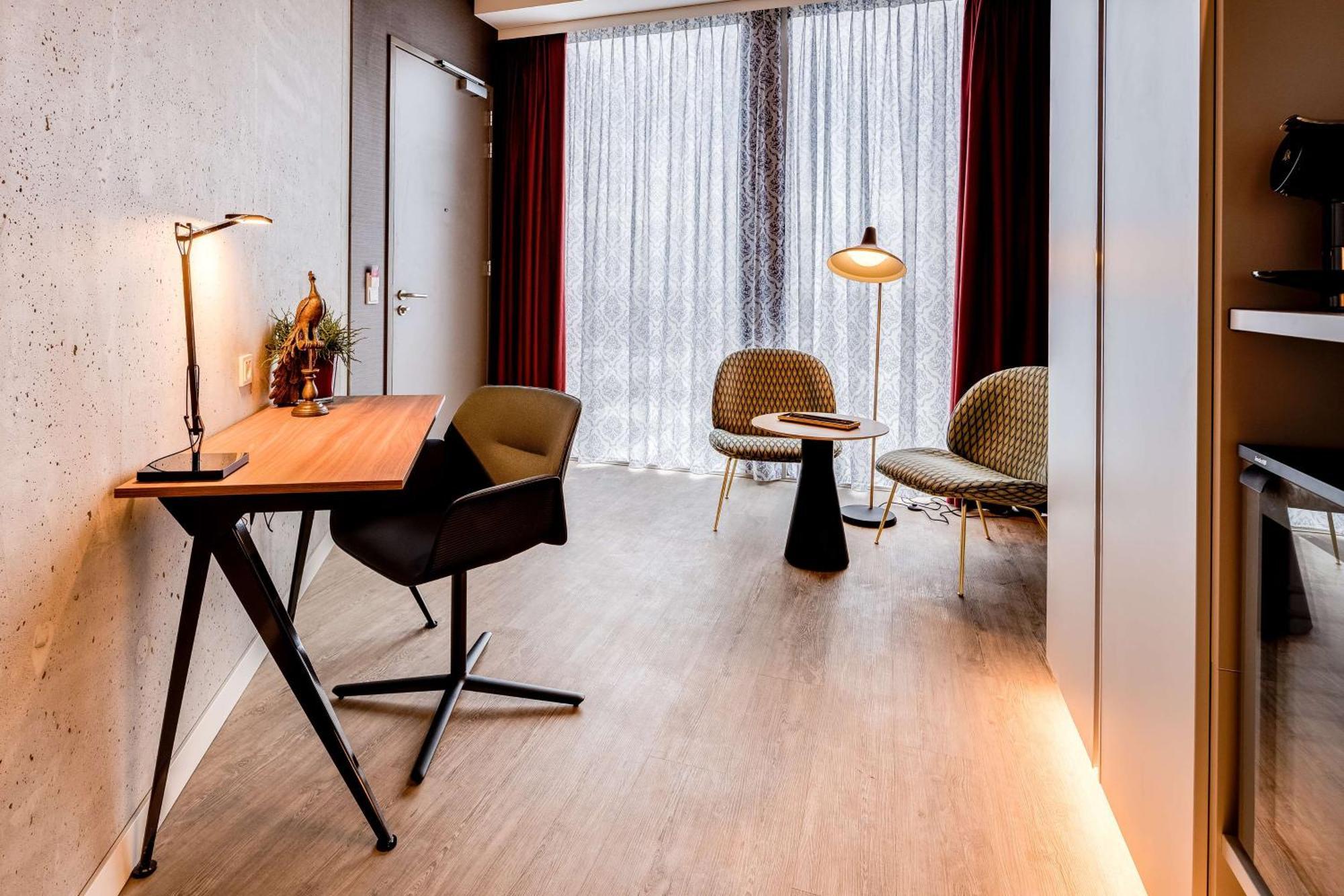 Nhow Rai Khách sạn 4*