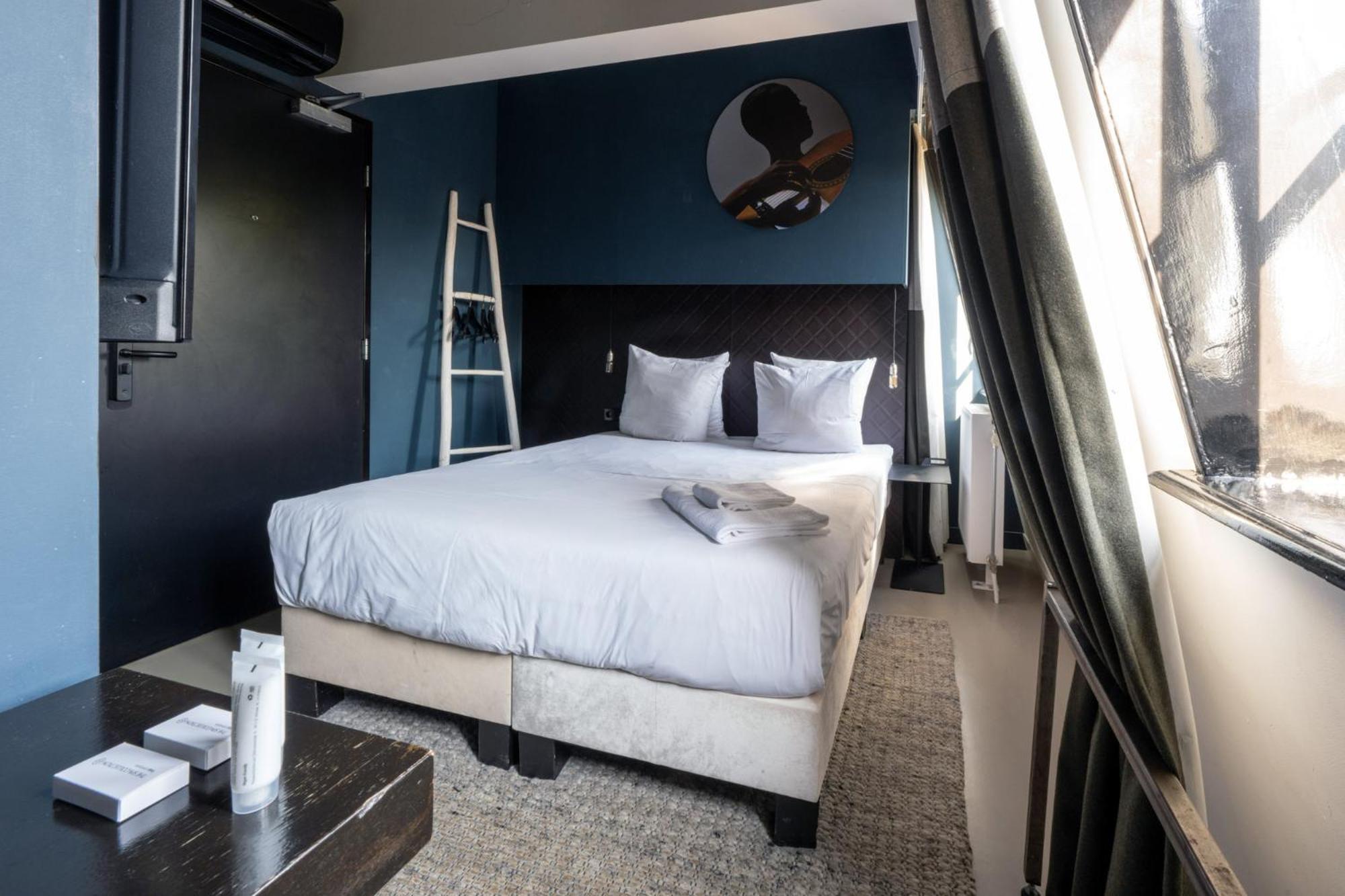 Boutique Oosteinde 3*