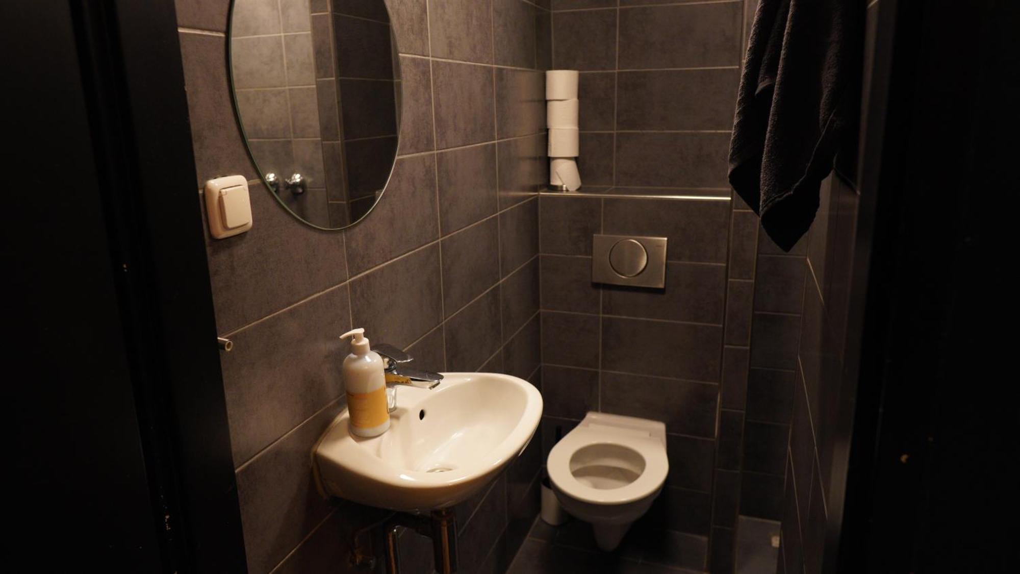 Onefam Amstel Nhà trọ