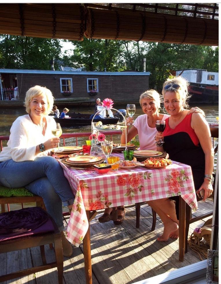 Anna's Houseboat * Amsterdam