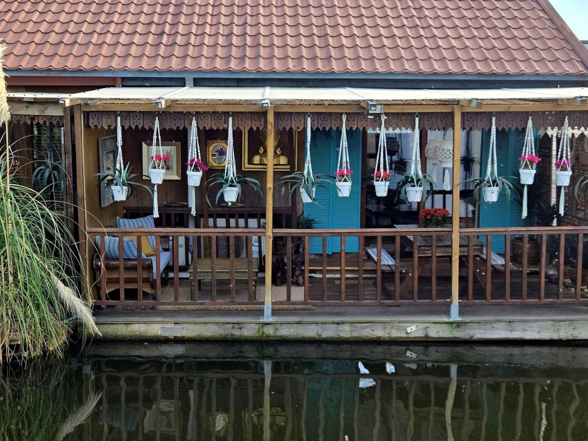 House Boat With Waterfront Terrace Maison d'hôtes Amsterdam