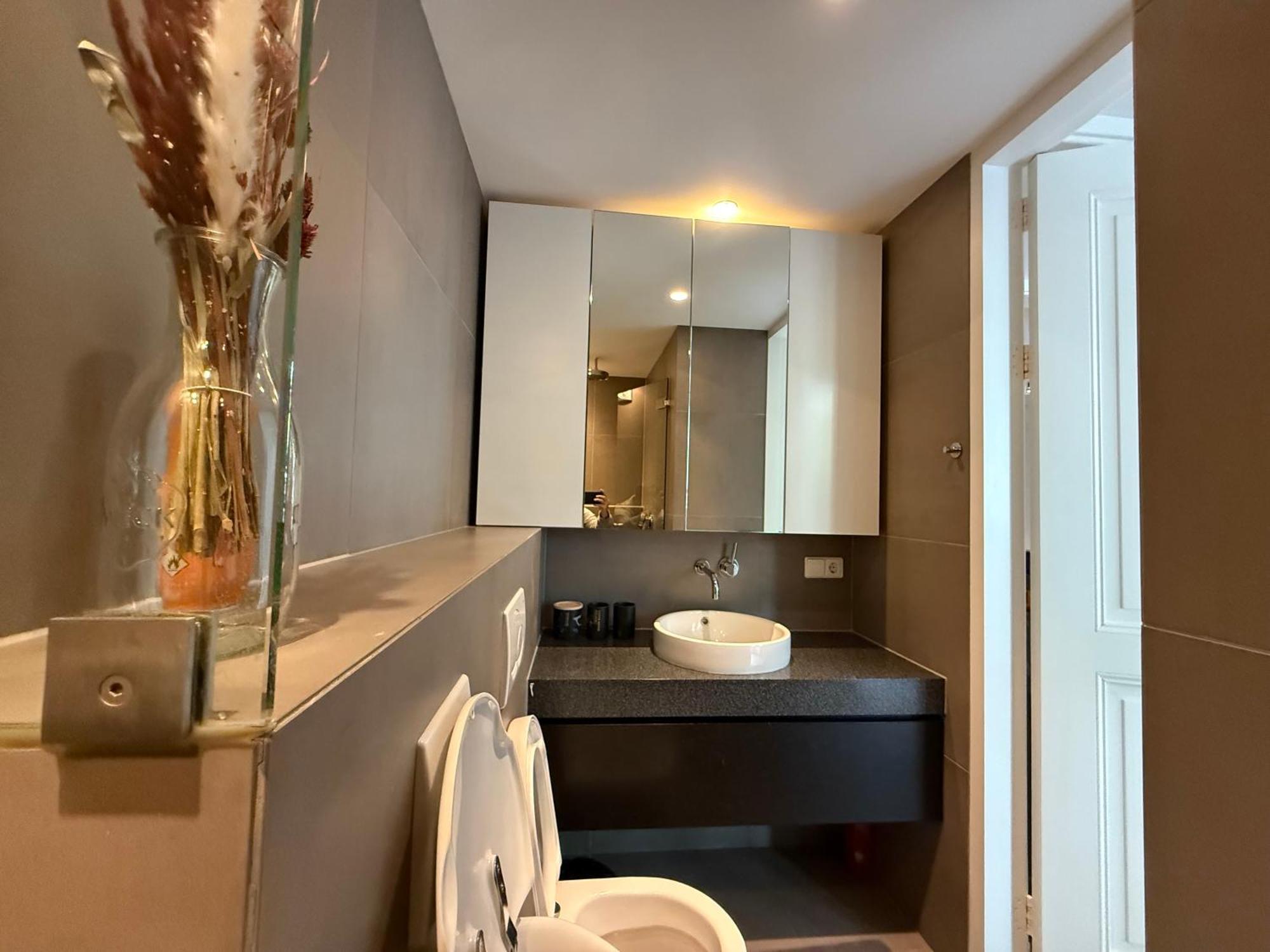 Appartement Elegant Canal-side In Heart Of Amsterdam