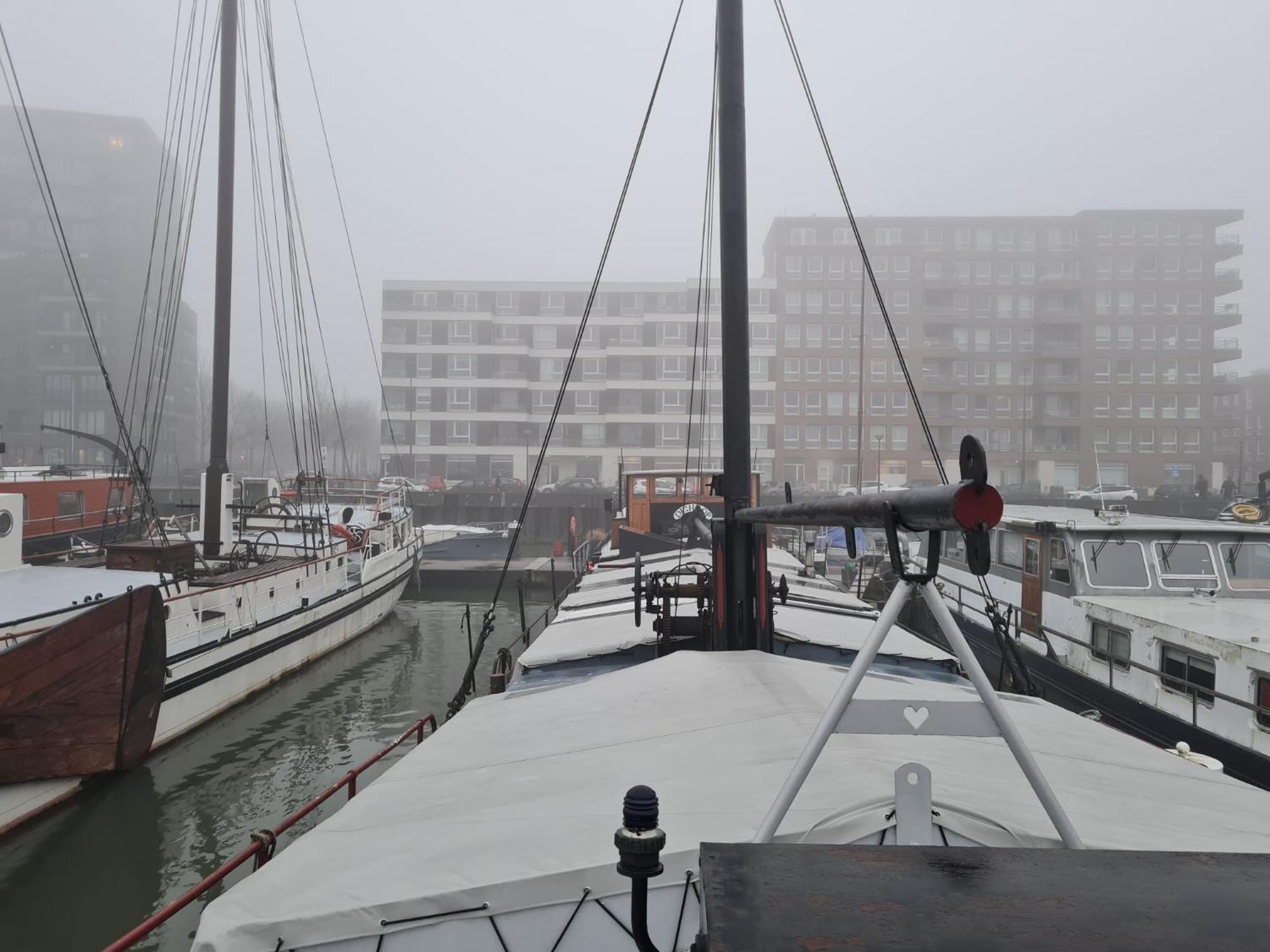 Charmante Kapiteinshut Op Historisch Schip De Hoop Amsterdam